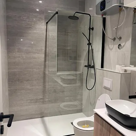 Marinac Center & Апартаменти *