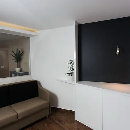 Апартаменти Marinac Center & *