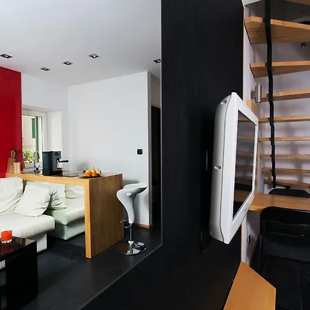 Marinac Center & 公寓 *