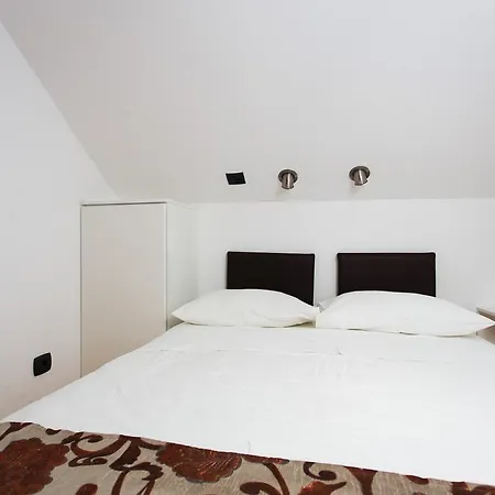 Marinac City Center & Apartment *