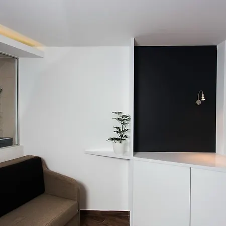 Marinac Center & * Split