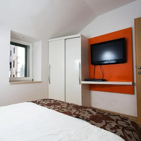 Marinac Center & Appartement